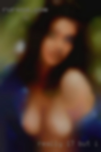 Really 17 but I love hot n Risky female Fun.